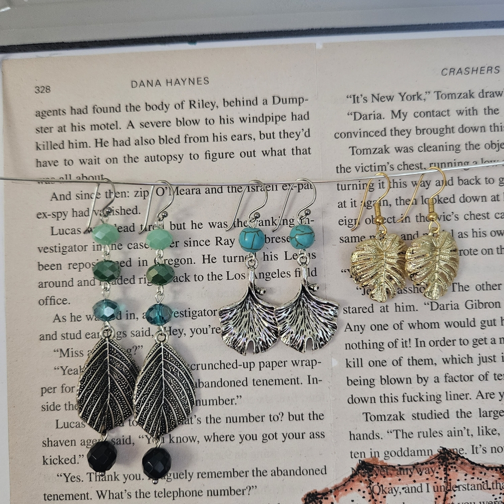 Chic Leaf Motif Earrings Set in Gold, Silver, and Green
